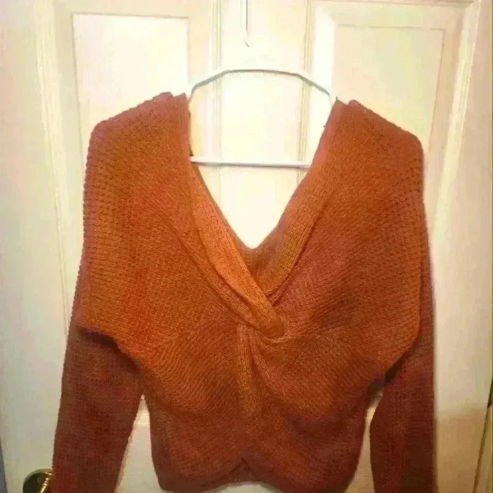 Moon and Madison sweater medium